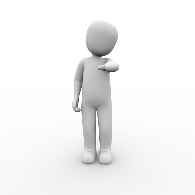 たくさんのサプリメントが並び、どれを選べばいいか悩む人