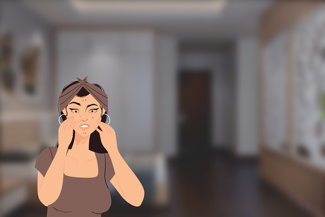 鏡を見て肌のテカリに悩む女性