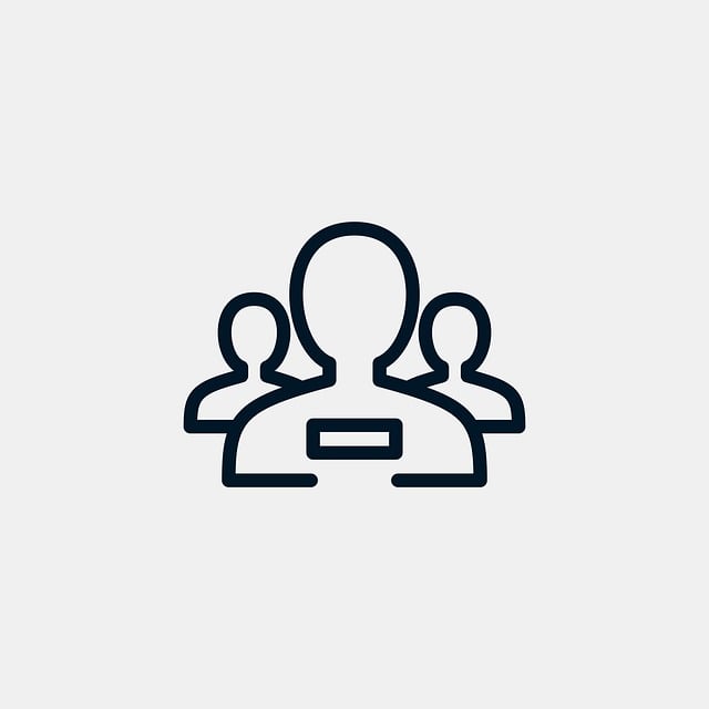 複数の選択肢から選ぶ人のイメージ