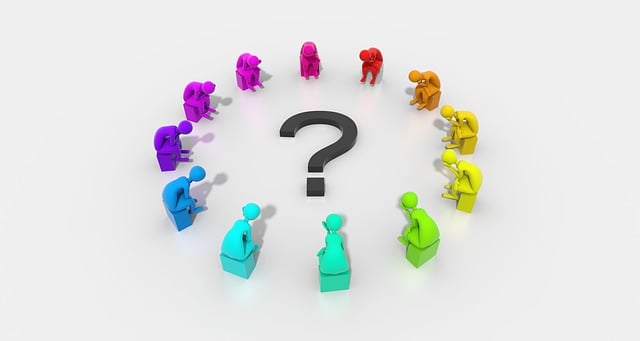 多種多様なサプリメントを前にして迷っている女性