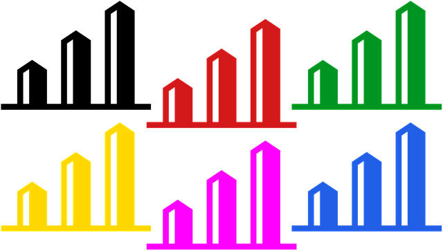 比較表を指差して悩んでいる人